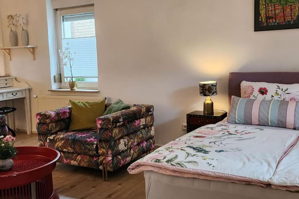 A La Maison Bielefeld City Nah Экстерьер фото